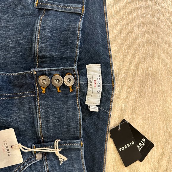 Torrid Jeans - Picture 2 of 3
